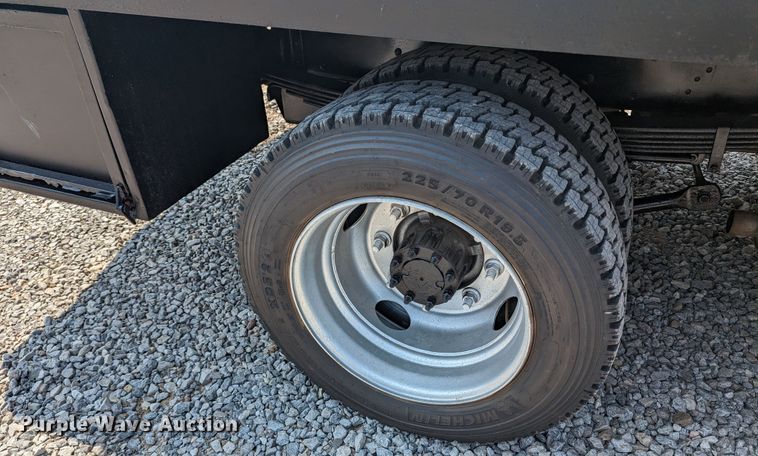 image for item MX9312 2008 Chevrolet C4500  Crew Cab flatbed truck