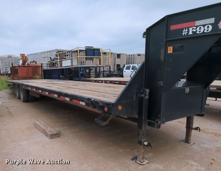 image for item MY9333 2017 MAXXD  equipment trailer