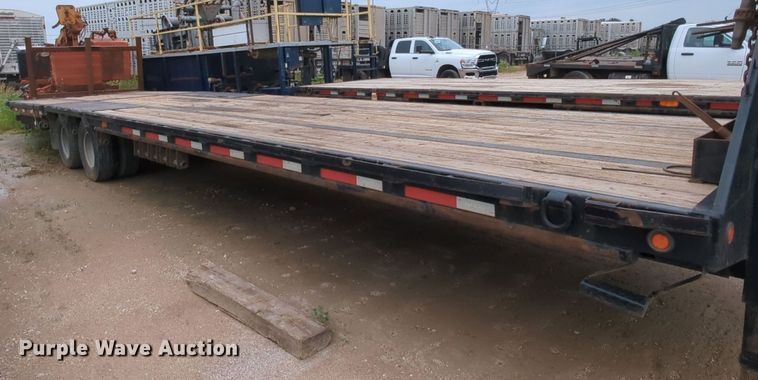 image for item MY9333 2017 MAXXD  equipment trailer