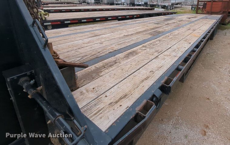 image for item MY9333 2017 MAXXD  equipment trailer