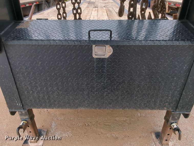 image for item MY9333 2017 MAXXD  equipment trailer