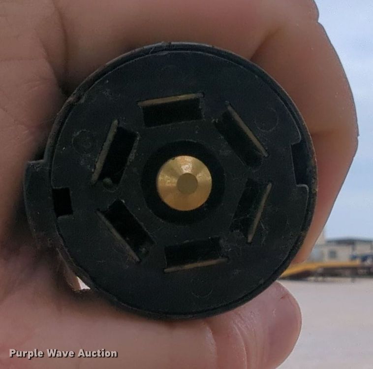 image for item MY9333 2017 MAXXD  equipment trailer