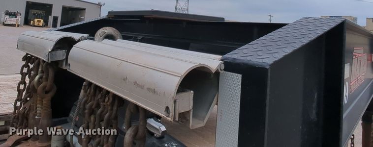 image for item MY9333 2017 MAXXD  equipment trailer