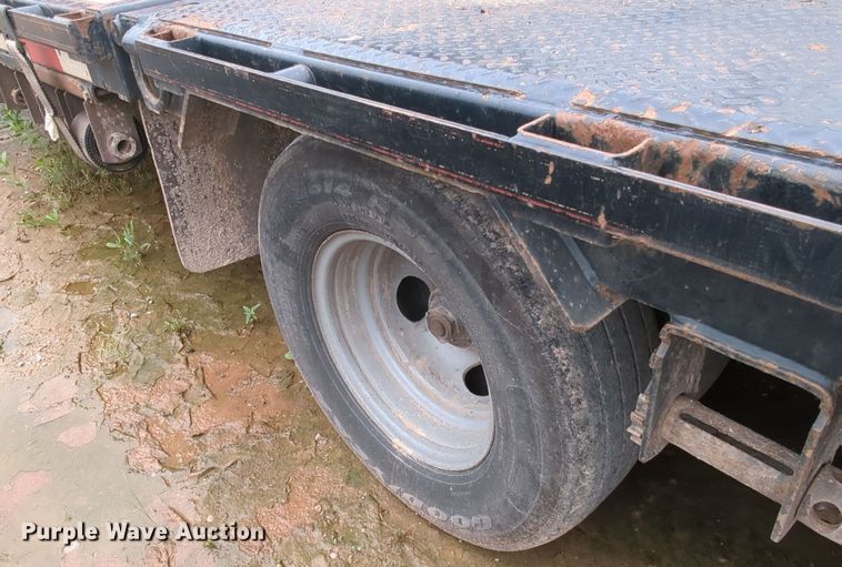 image for item MY9333 2017 MAXXD  equipment trailer