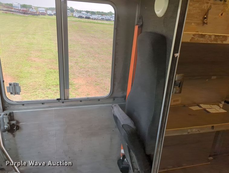 image for item MY9373 2006 Freightliner MT45  delivery truck