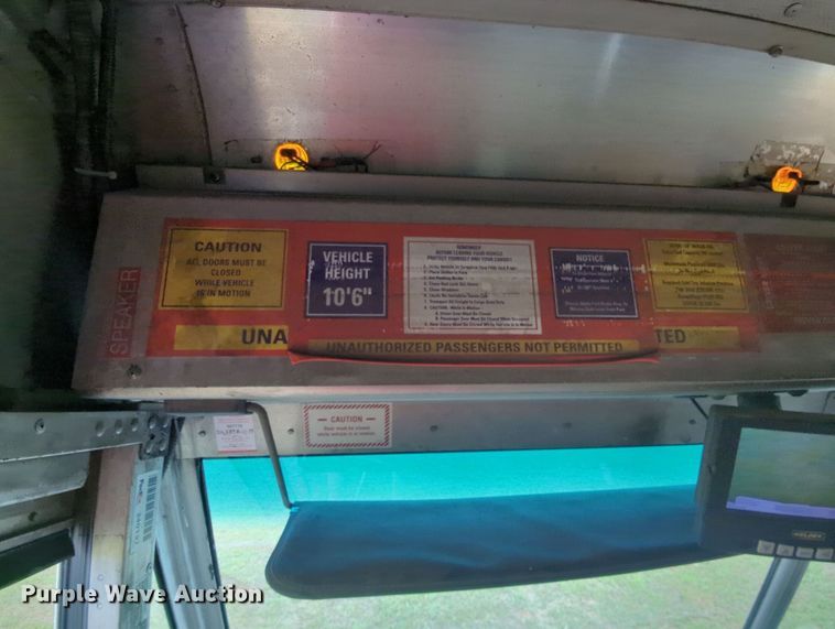 image for item MY9373 2006 Freightliner MT45  delivery truck