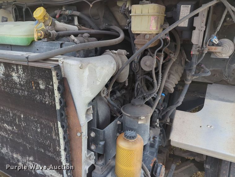 image for item MY9373 2006 Freightliner MT45  delivery truck