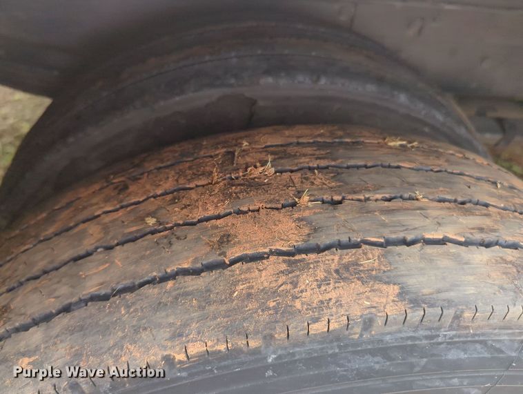 image for item MY9373 2006 Freightliner MT45  delivery truck