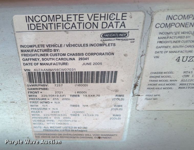 image for item MY9373 2006 Freightliner MT45  delivery truck