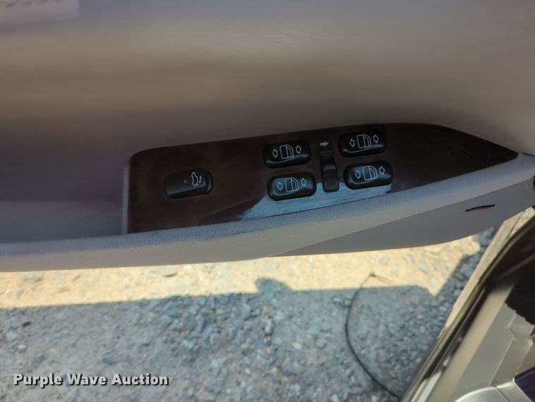 image for item MY9386 2002 Mercedes Benz CL500