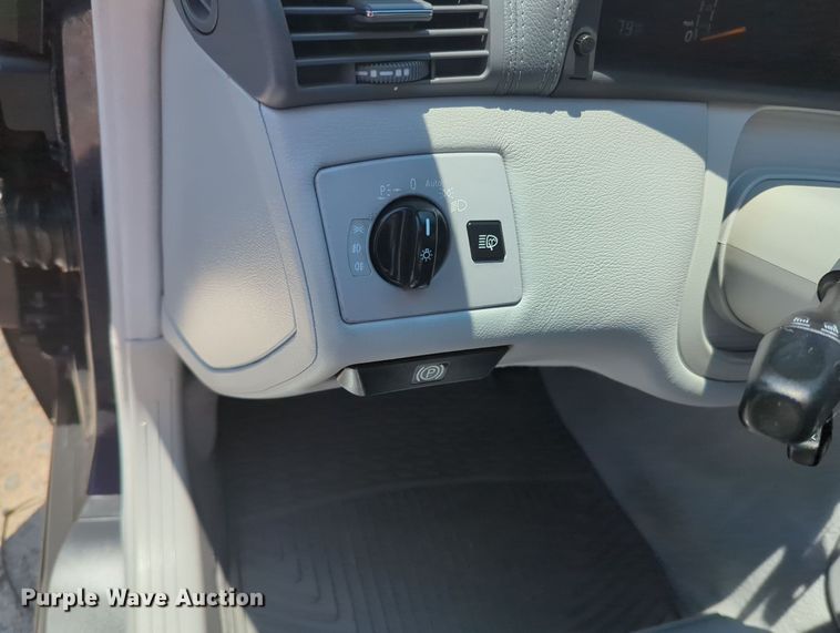 image for item MY9386 2002 Mercedes Benz CL500