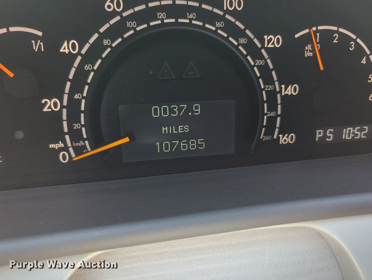 image for item MY9386 2002 Mercedes Benz CL500