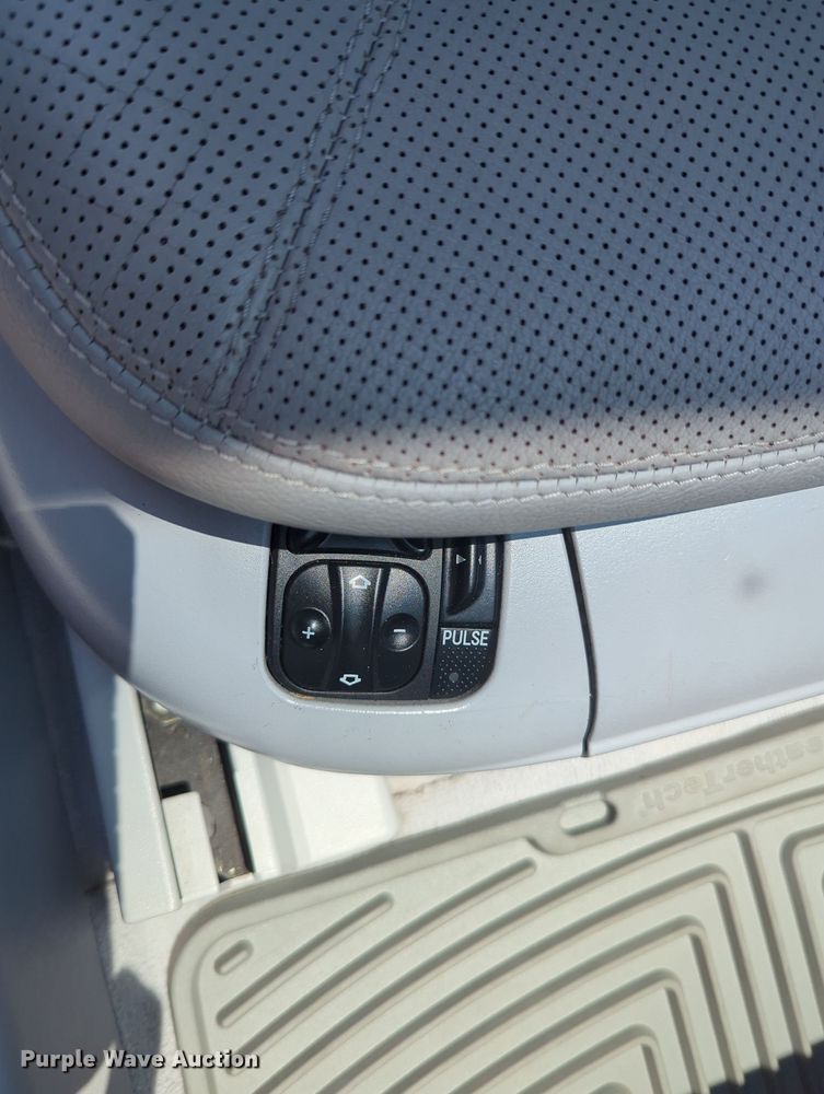 image for item MY9386 2002 Mercedes Benz CL500