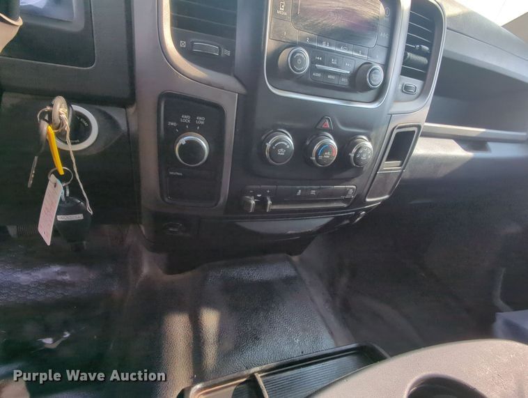 image for item MY9398 2013 Dodge Ram 2500  Crew Cab pickup truck