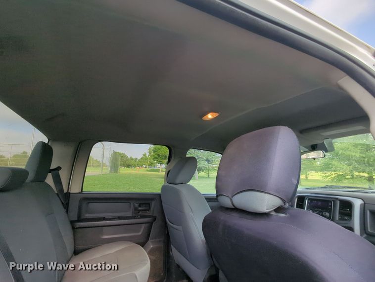 image for item MY9398 2013 Dodge Ram 2500  Crew Cab pickup truck