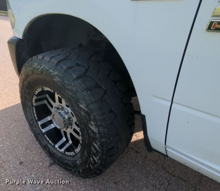 image for item MY9398 2013 Dodge Ram 2500  Crew Cab pickup truck