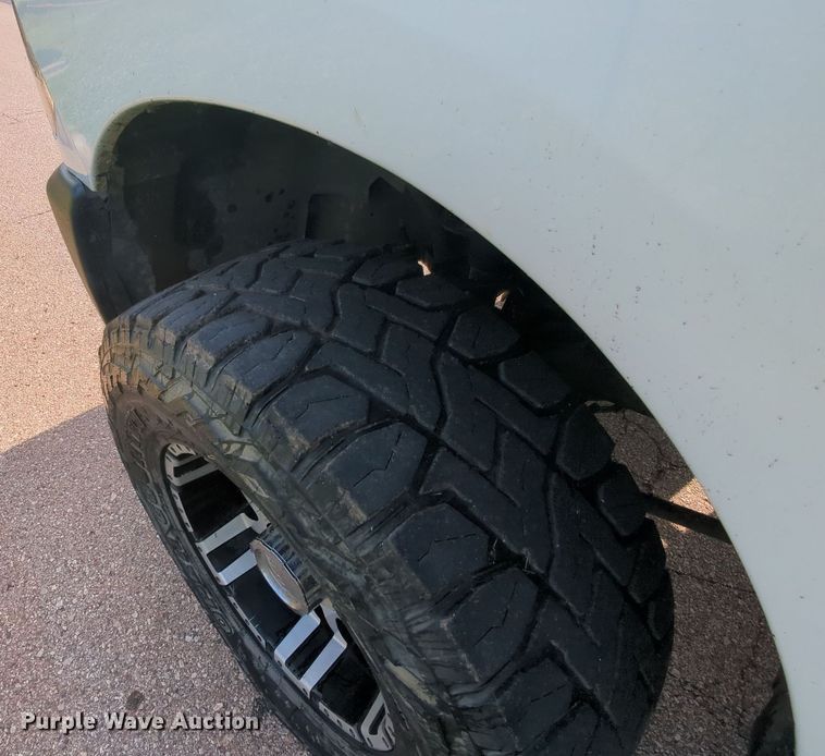 image for item MY9398 2013 Dodge Ram 2500  Crew Cab pickup truck