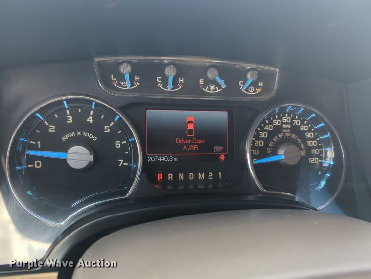 image for item MY9425 2014 Ford F150  SuperCrew pickup truck