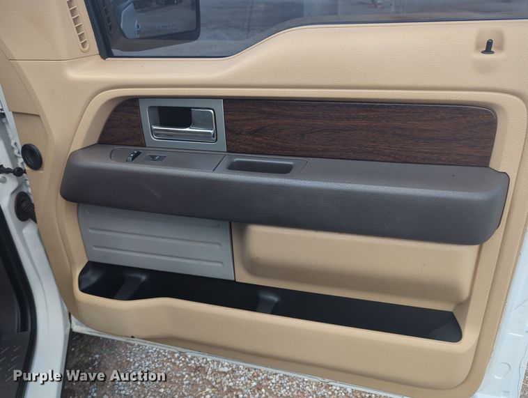 image for item MY9425 2014 Ford F150  SuperCrew pickup truck