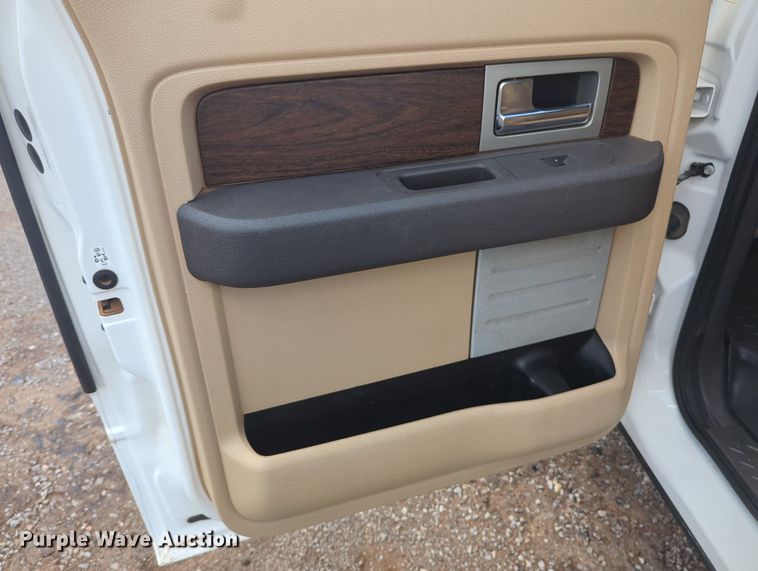 image for item MY9425 2014 Ford F150  SuperCrew pickup truck