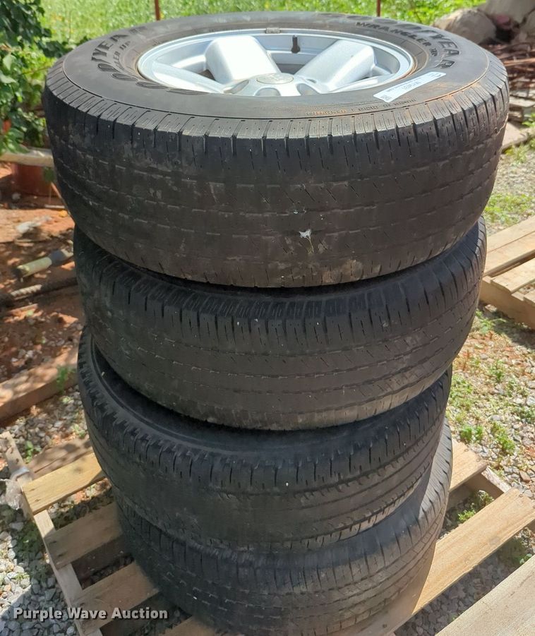 image for item MY9431 Tires and wheels