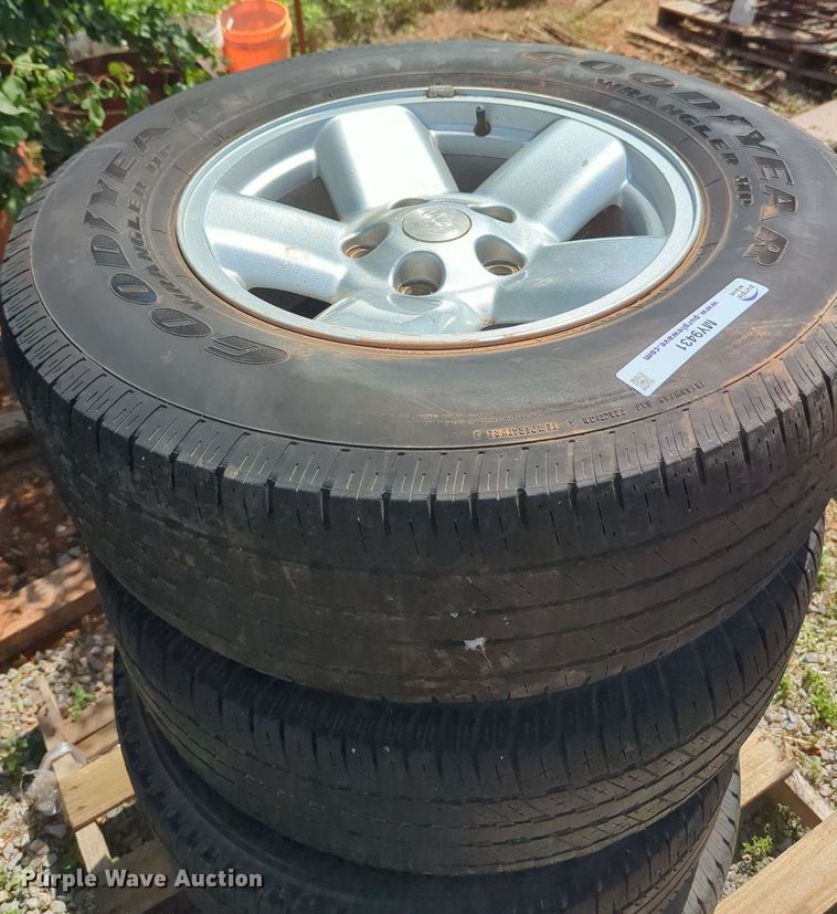 image for item MY9431 Tires and wheels