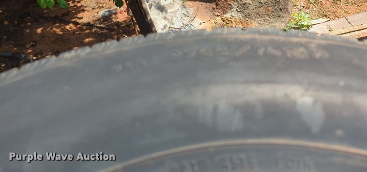 image for item MY9431 Tires and wheels