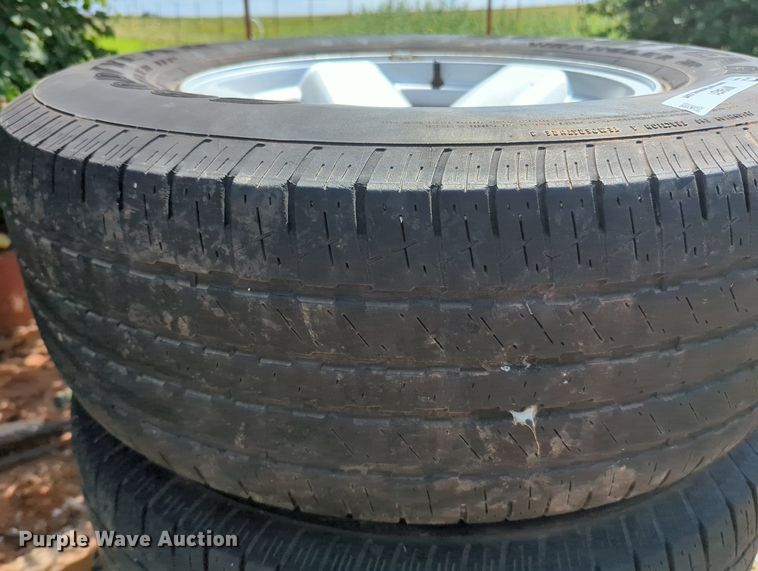 image for item MY9431 Tires and wheels