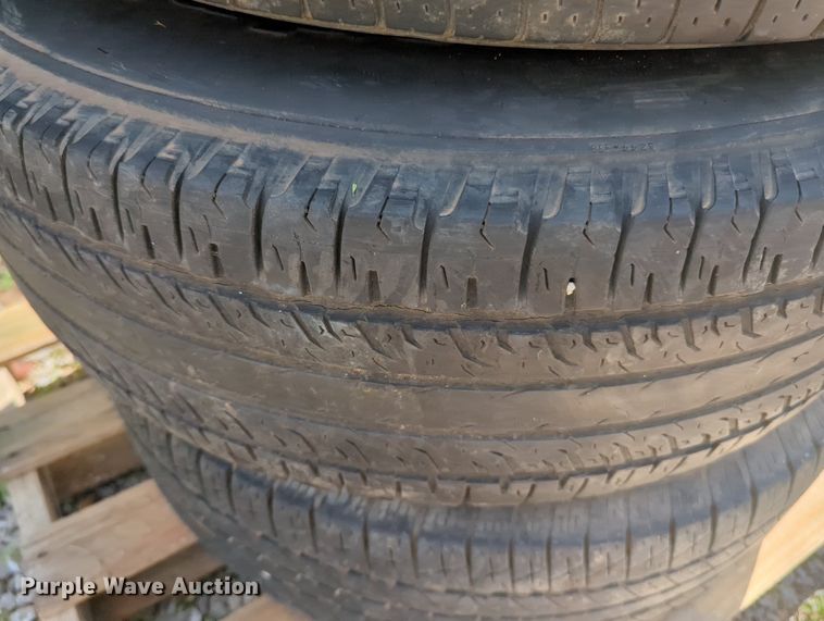 image for item MY9431 Tires and wheels