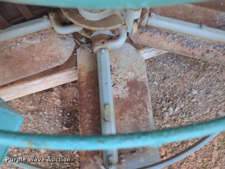 image for item MY9433 Multiquip Whiteman  power trowel