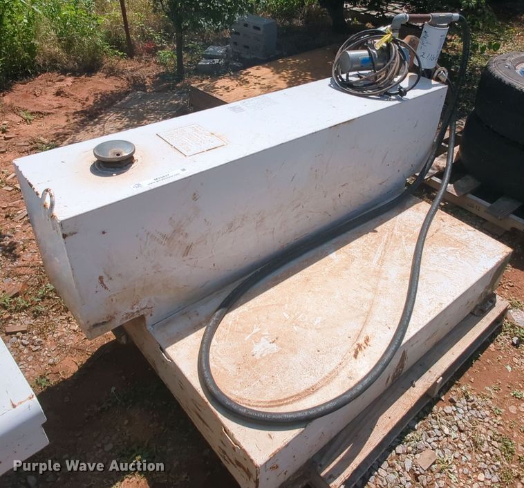 image for item MY9437 Fuel tank