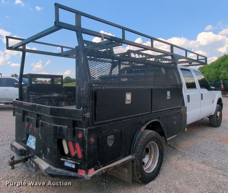 image for item MY9438 2015 Ford F250 Super Duty  Crew Cab utility bed pickup truck