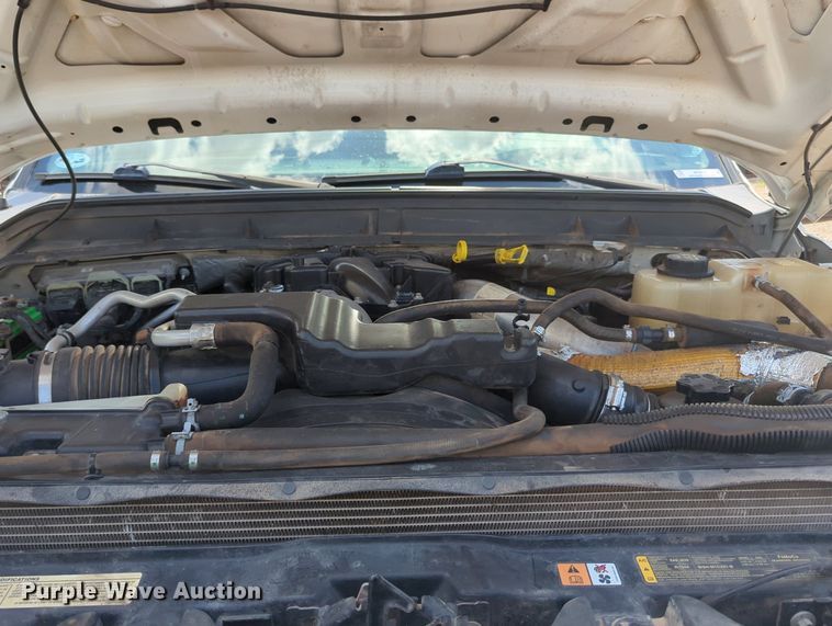 image for item MY9438 2015 Ford F250 Super Duty  Crew Cab utility bed pickup truck