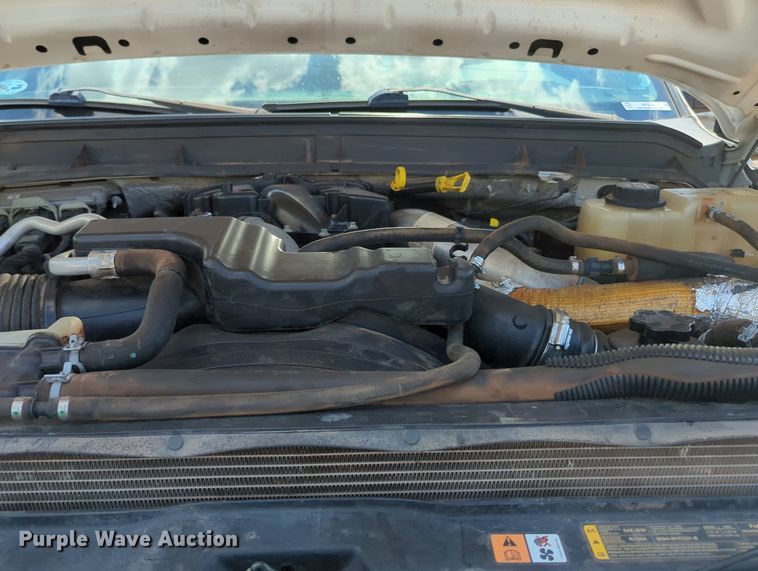 image for item MY9438 2015 Ford F250 Super Duty  Crew Cab utility bed pickup truck