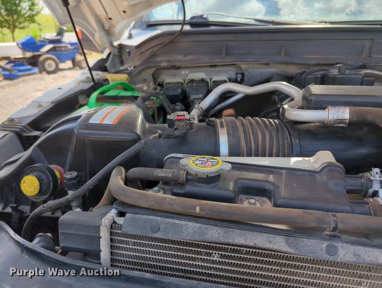 image for item MY9438 2015 Ford F250 Super Duty  Crew Cab utility bed pickup truck