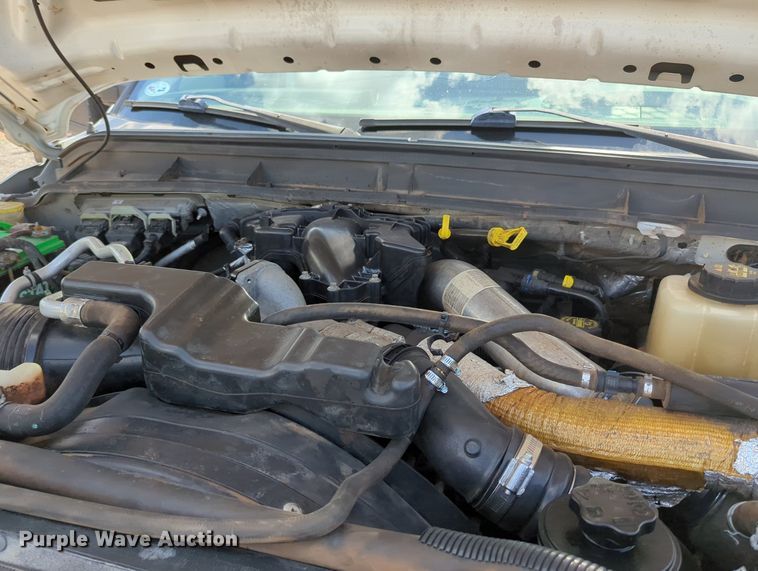 image for item MY9438 2015 Ford F250 Super Duty  Crew Cab utility bed pickup truck