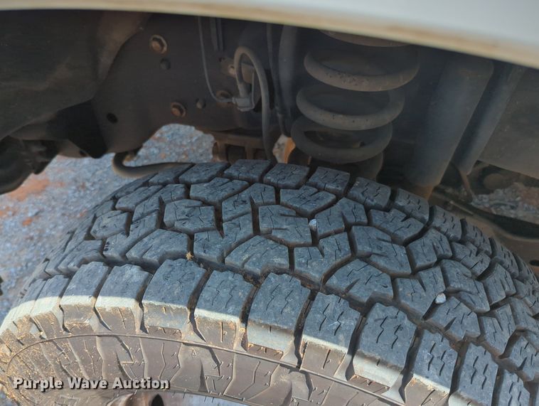 image for item MY9438 2015 Ford F250 Super Duty  Crew Cab utility bed pickup truck