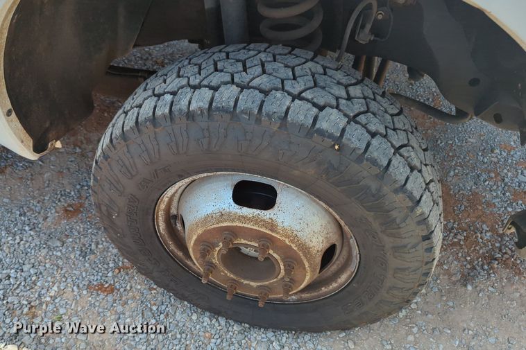 image for item MY9438 2015 Ford F250 Super Duty  Crew Cab utility bed pickup truck