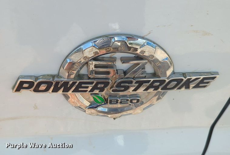 image for item MY9438 2015 Ford F250 Super Duty  Crew Cab utility bed pickup truck