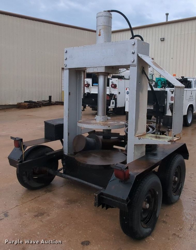 image for item MY9467 Shop built hydraulic press trailer