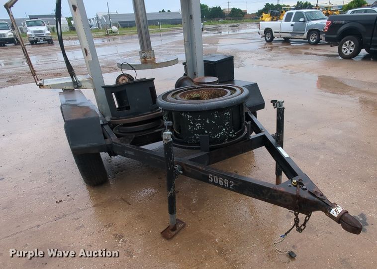 image for item MY9467 Shop built hydraulic press trailer