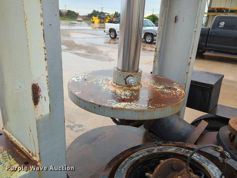 image for item MY9467 Shop built hydraulic press trailer