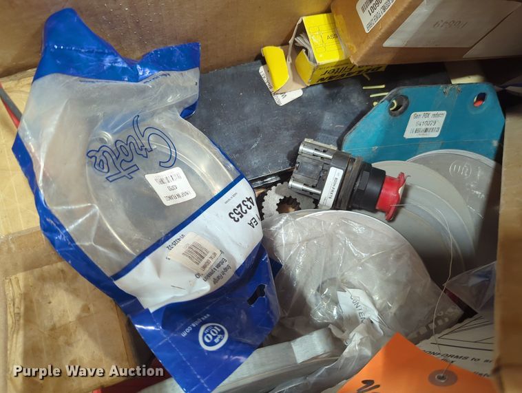 image for item MY9471 Automotive parts