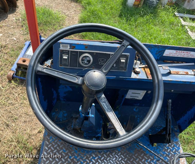 image for item NB9047 Taylor Dunn Western  utility vehicle