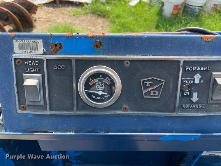 image for item NB9047 Taylor Dunn Western  utility vehicle