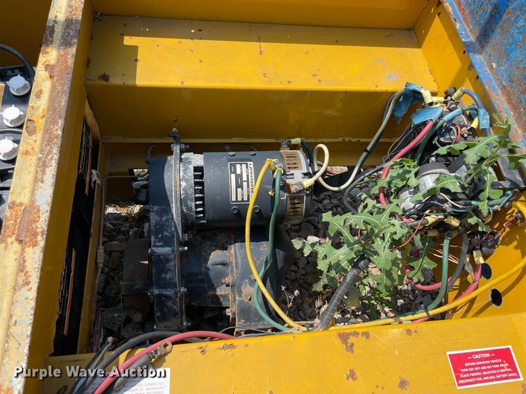 image for item NB9047 Taylor Dunn Western  utility vehicle