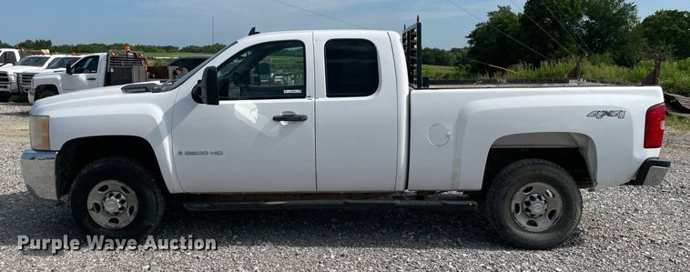image for item NB9050 2008 Chevrolet 2500HD  Ext. Cab pickup truck