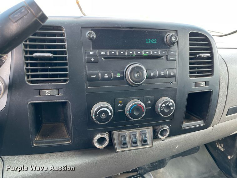 image for item NB9050 2008 Chevrolet 2500HD  Ext. Cab pickup truck