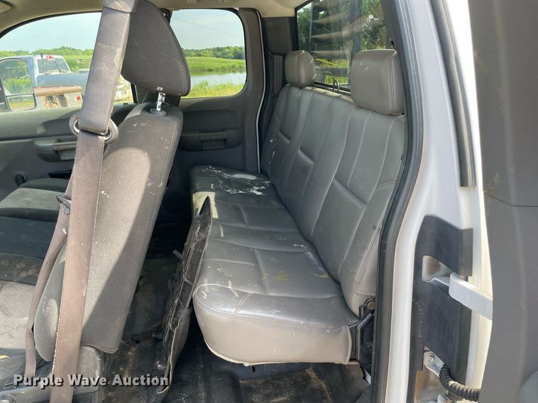 image for item NB9050 2008 Chevrolet 2500HD  Ext. Cab pickup truck