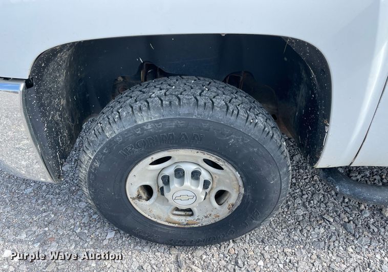 image for item NB9050 2008 Chevrolet 2500HD  Ext. Cab pickup truck